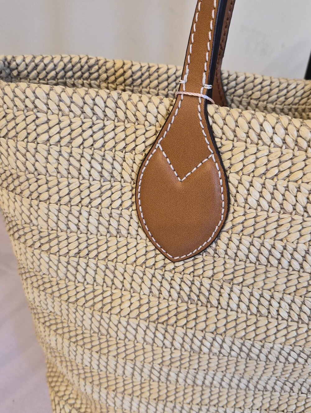 Authentic Gucci Horsebit 1955 bag featuring beige and brown oversized GG canvas - Picture 7 of 14